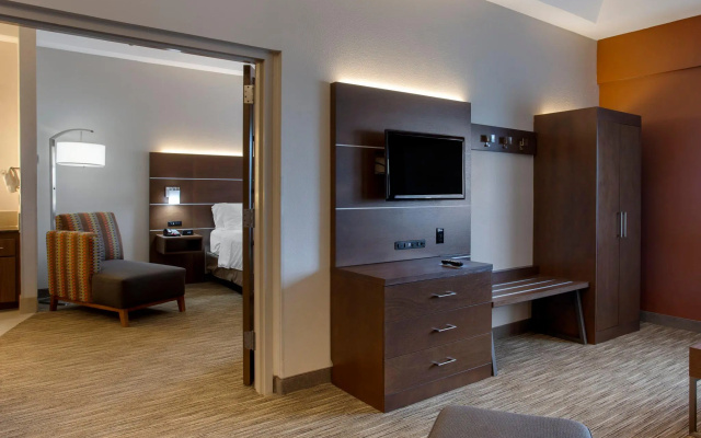 2 Bedrooms Double Suite