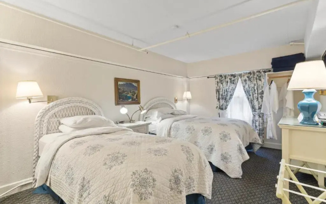 Triple room