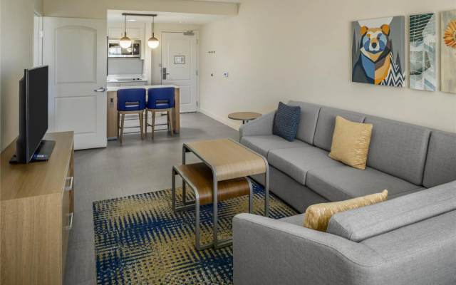 1 Bedroom Quadruple Suite