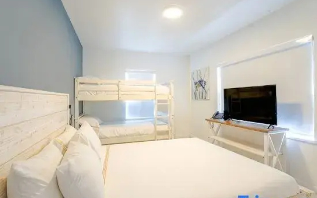 Standard room with sunset view