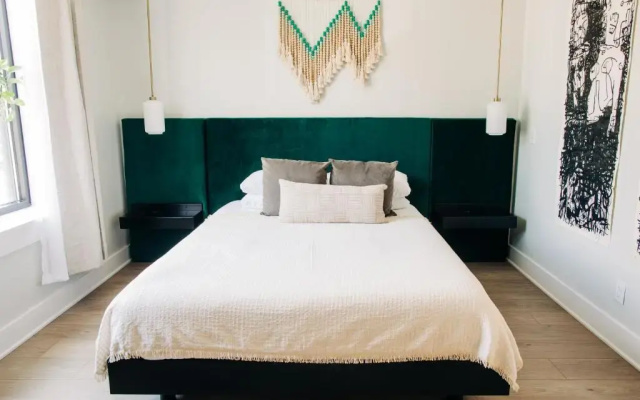 Deluxe Double Suite