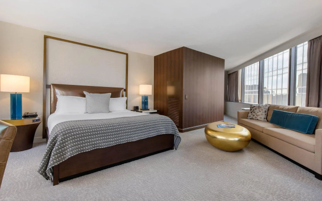 Executive Double Club Suite