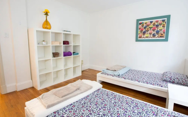 5 Bedrooms Cottage
