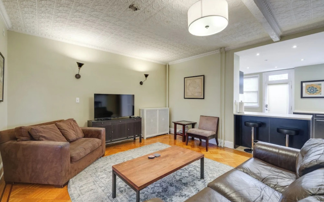 3 Bedrooms Cottage with balcony