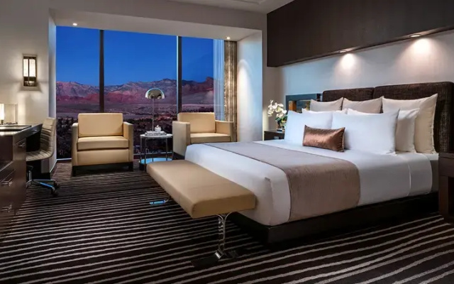 Luxury Canyon View Hearing Accessible room