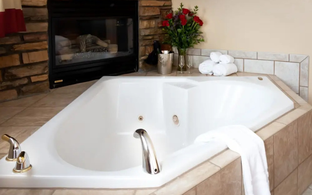 Grand Double Suite with lake view