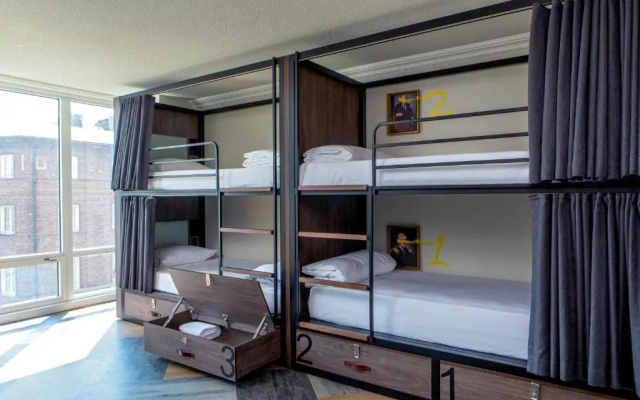 Bed in Dorm