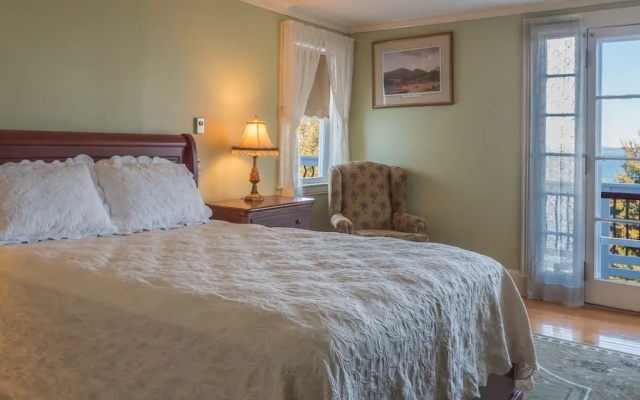 Classic Double room with balcony and with ocean view