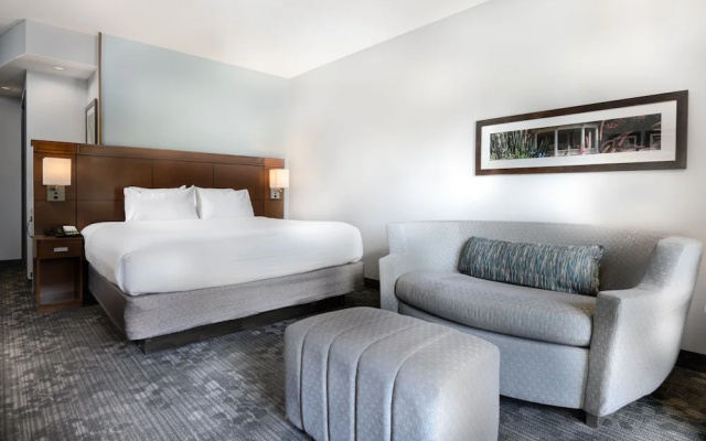 1 Bedroom Suite with river view