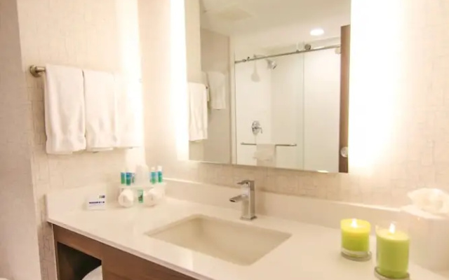 Double Suite with pool view