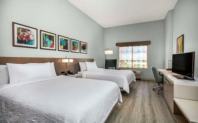 Deluxe Double Suite with lake view