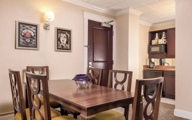 Standard Suite