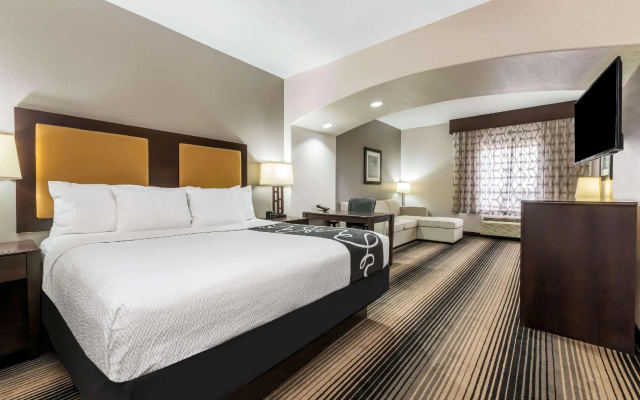 Deluxe Double Suite