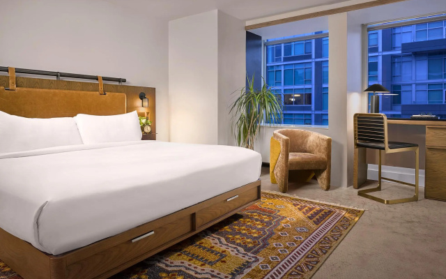 Standard Double room with city view