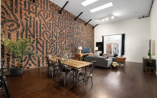Standard Penthouse room