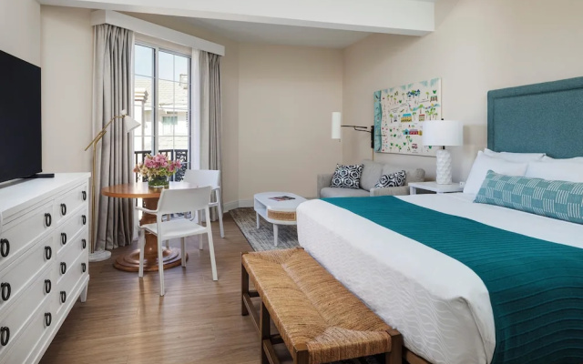 Standard Double room with city view