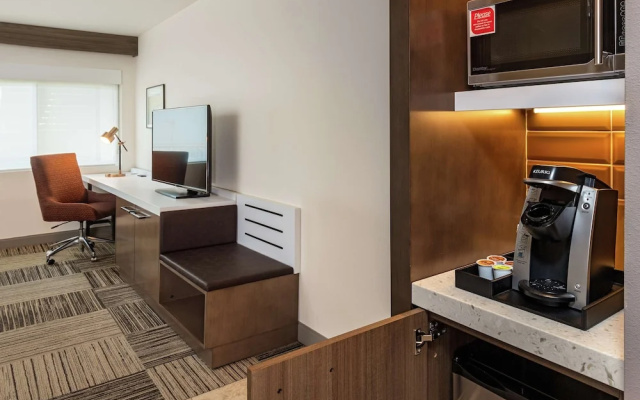 1 Bedroom Suite
