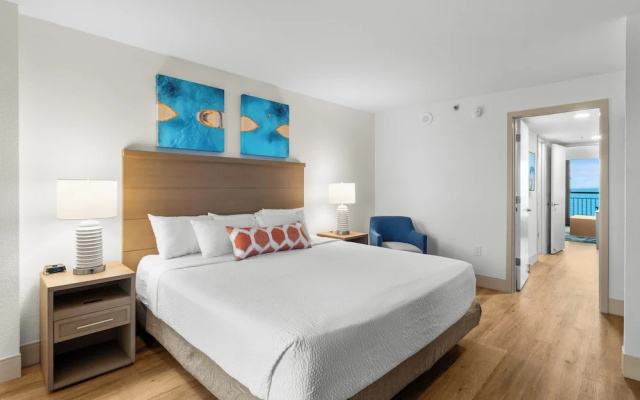 1 Bedroom Deluxe Suite oceanfront