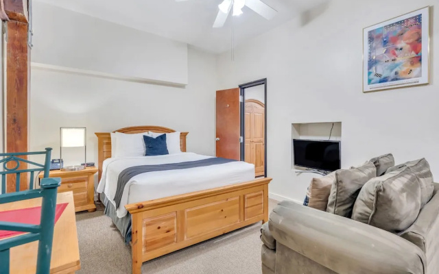 2 Bedrooms Suite
