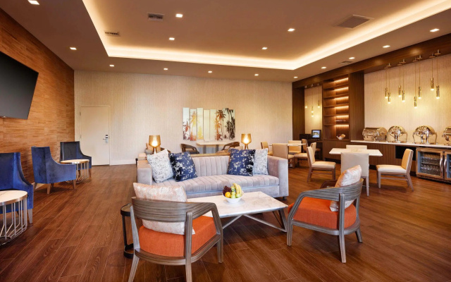 Double Club Suite