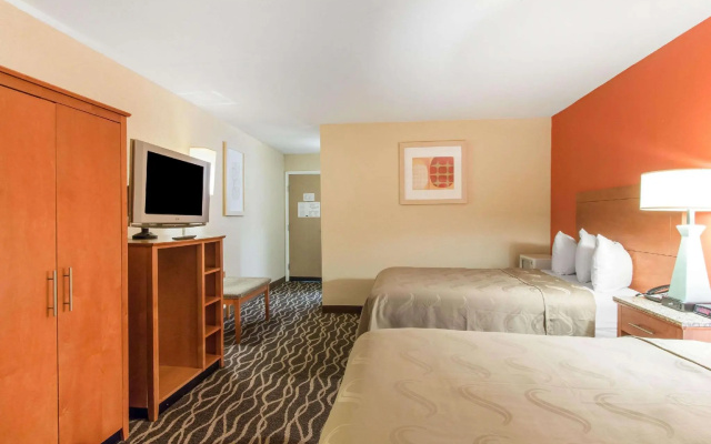 1 Bedroom Quadruple Suite
