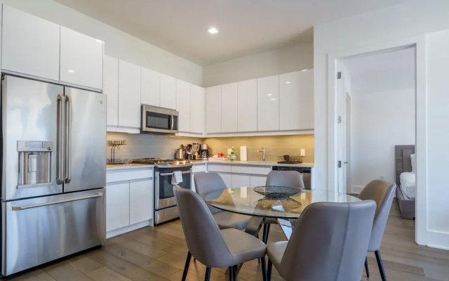 2 Bedrooms Premium Apartment with city view