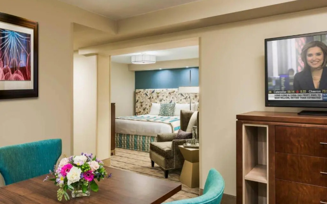 Deluxe Suite