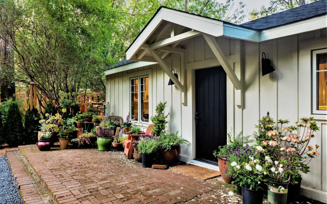 Double Cottage