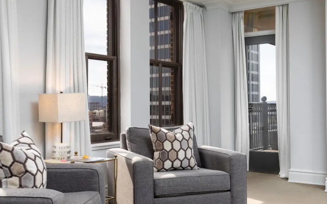 Suite with balcony