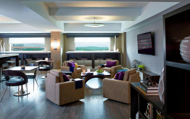 1 Bedroom Double Club Suite