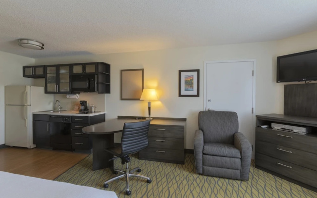 1 Bedroom Suite