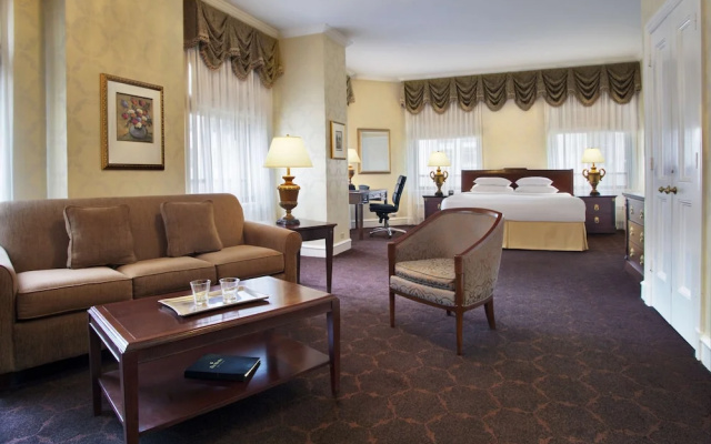 1 Bedroom Presidential Double Suite with lake view
