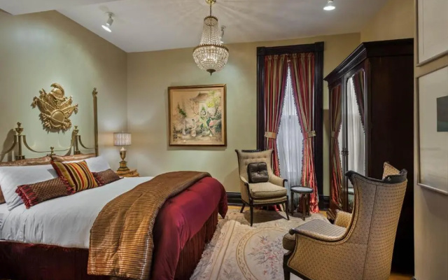 Deluxe Double Suite