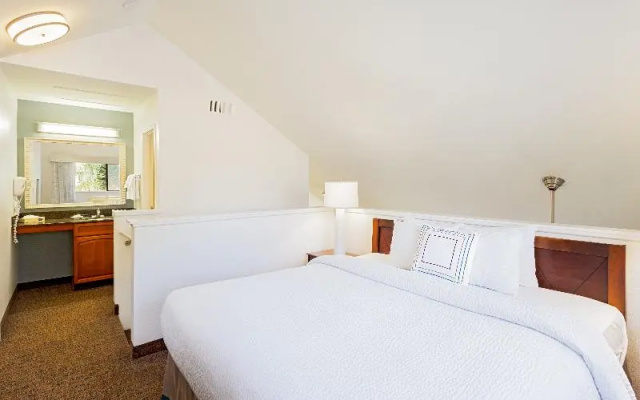2 Bedrooms Suite