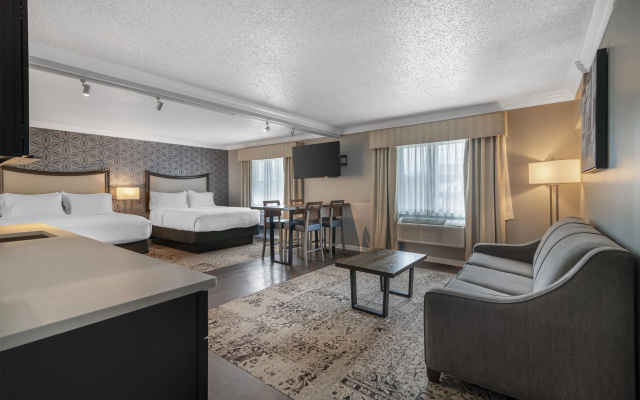 Quadruple Suite