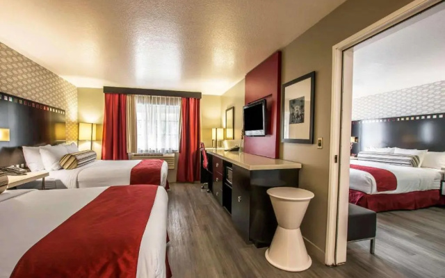 2 Bedrooms Sextuple Family Suite