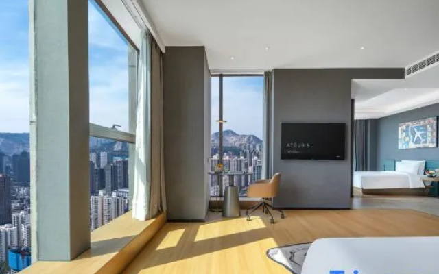 Standard Family room with view