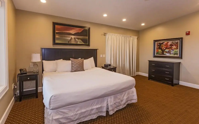Suite with balcony