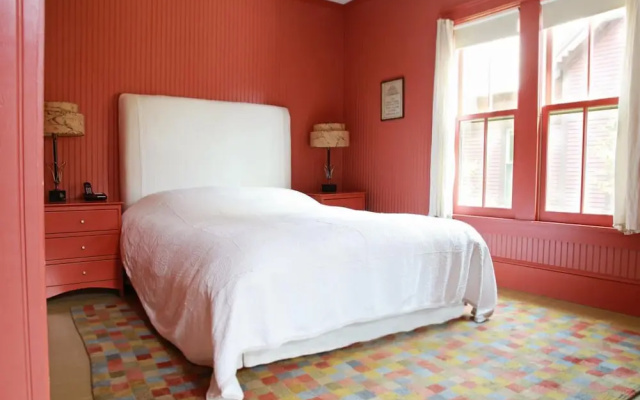 2 Bedrooms Suite