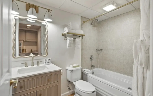 Standard Double room with balcony and with park view
