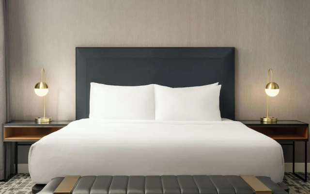 1 Bedroom Double Suite with courtyard view