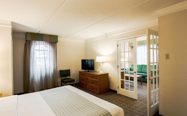 Double Suite