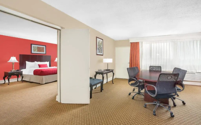 2 Bedrooms Suite