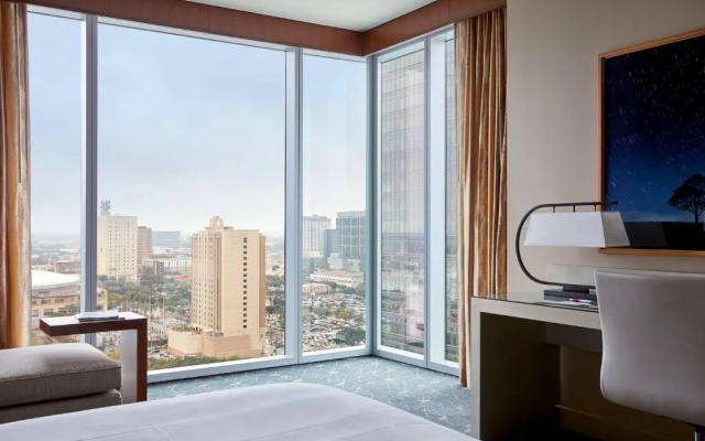 Executive Double room with pool view