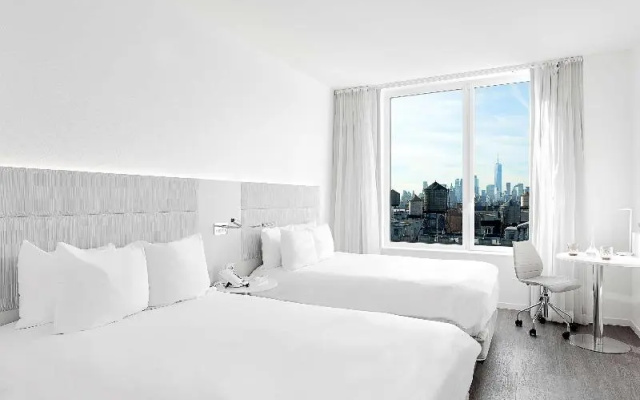 The Innside Twin room with city view