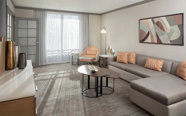1 Bedroom Suite with view