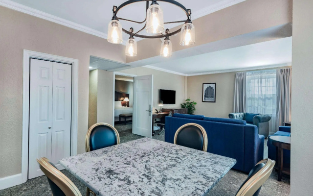 1 Bedroom Superior Double Suite