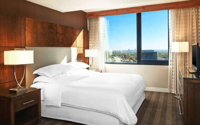 1 Bedroom Double Club Suite