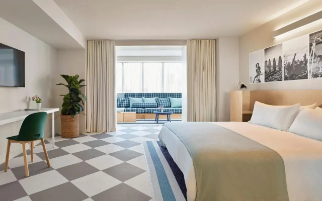 Suite with garden view