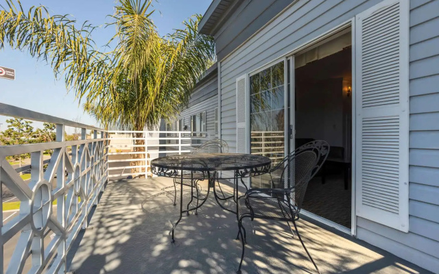 2 Bedrooms Double Suite with balcony